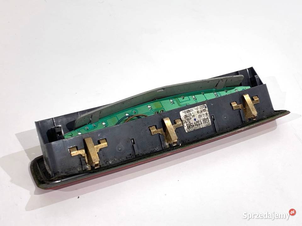 LAMPA STOP OPEL ASTRA H 13211587 Kombi 0414 osobowe sprzedam