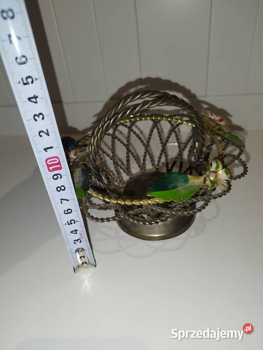 Stary koszyk metalowy na bibeloty koszyczek z Warszawa