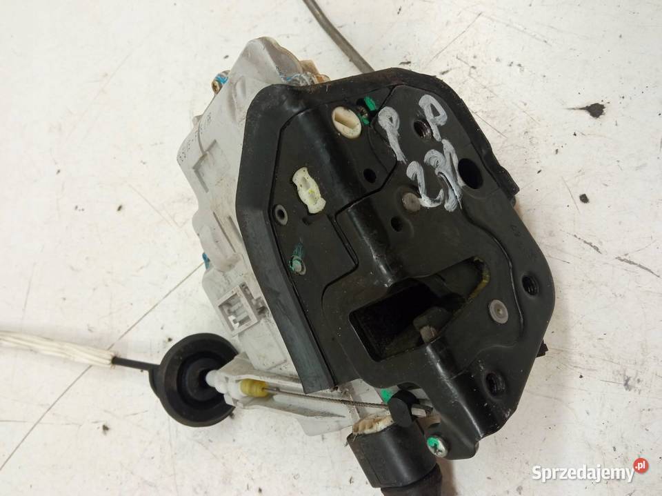 ZAMEK DRZWI PRAWY PRZÓD 4F1837016 Audi A6 III sprzedam