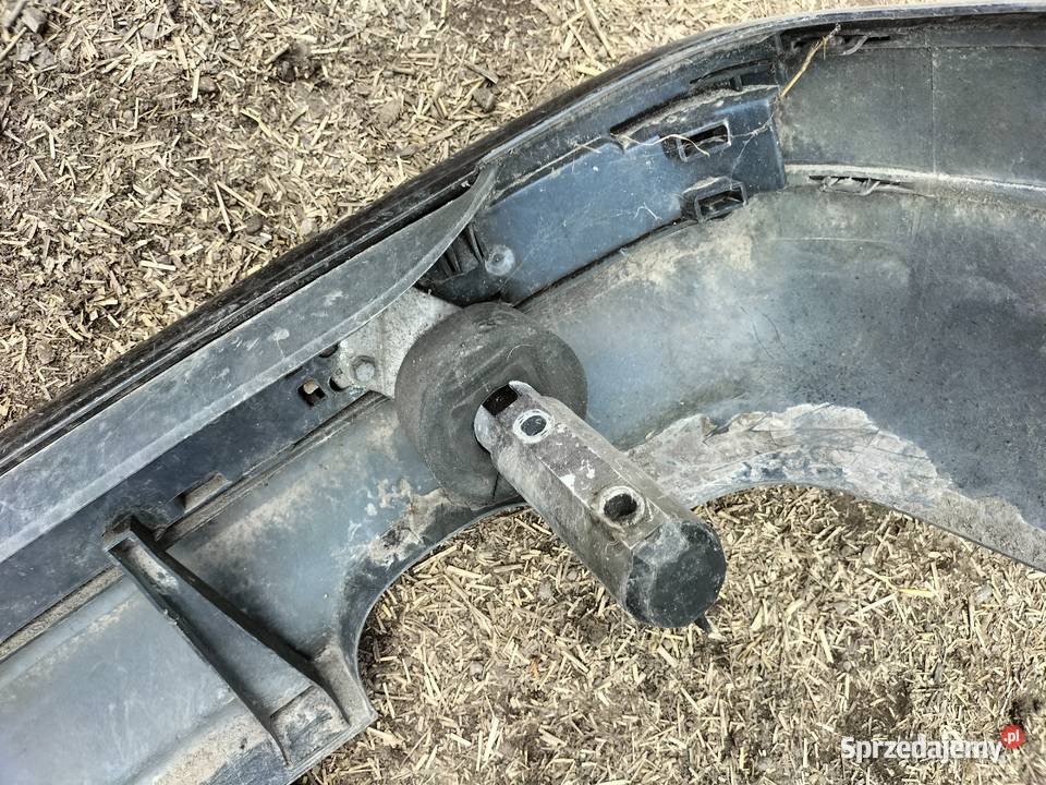 AUDI 80 B4 80 B4 ZDERZAK TYŁ TYLNY Kamień-Kolonia sprzedam