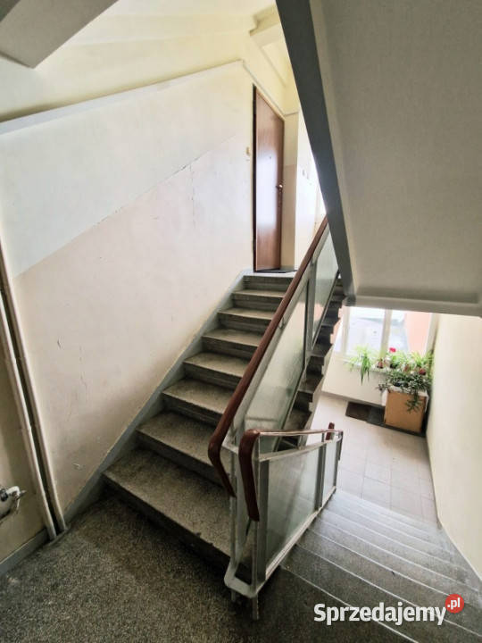 Jasne 23 pokojeTramwajSKMDo zamieszkaniaGARAŻ pomorskie Gdańsk