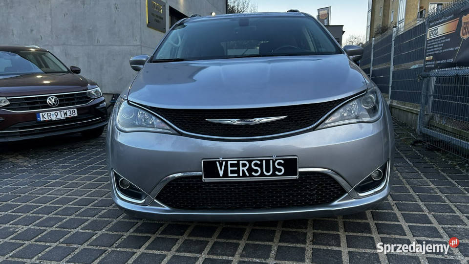 Chrysler Pacifica Limited Doskonały Minivan