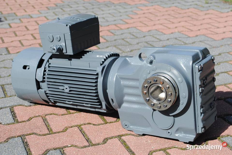 Motoreduktor kątowy 55kw 64obrmin z hamulcem Kargowa