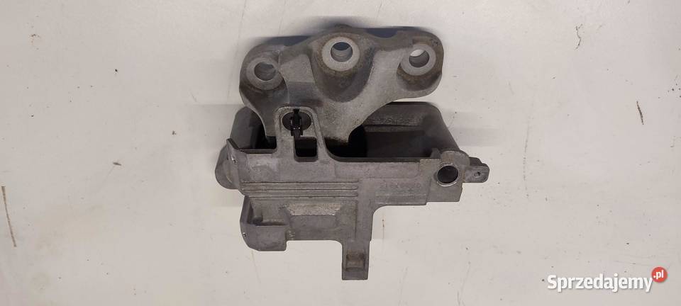 VOLVO XC40 ŁAPA PODUSZKA SILNIKA HYBRID 32267915 sprzedam