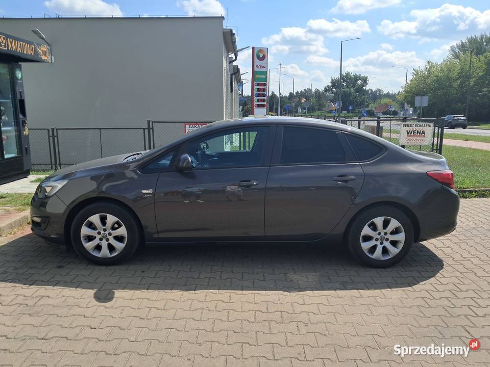 Opel Astra J 14T 2013r 104500km