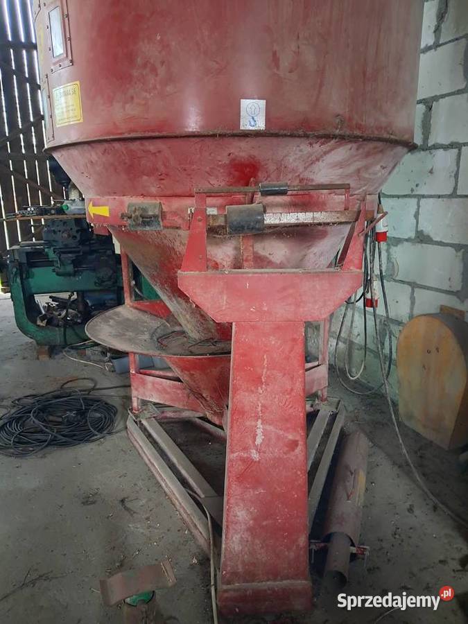 MIESZALNIK ZUPTOR PASZ Z ROZDRABNIACZEM Zemborzyce Dolne