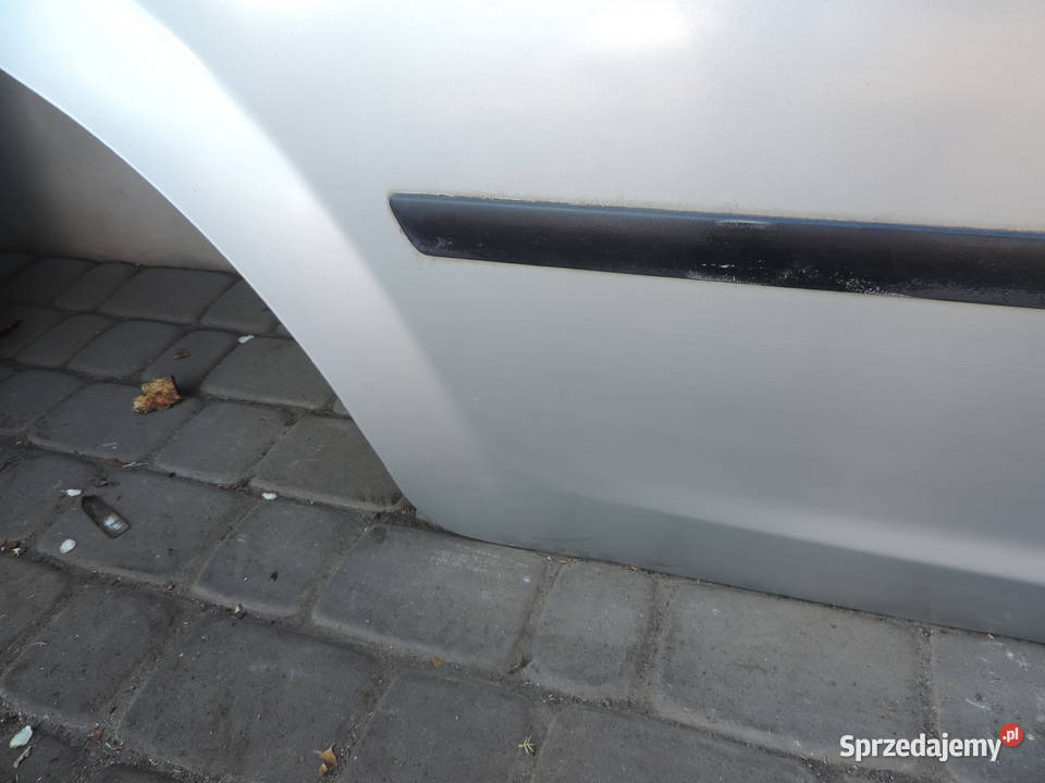 FORD FOCUS MK2 KOMBI DRZWI PRAWY TYŁ KOLOR 03 Nowy Sącz