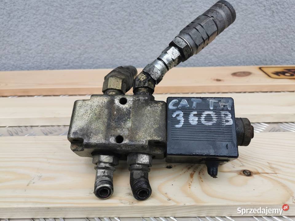 Szybkozłączę hydrauliczne osprzętu CAT TH 360 Wilkowo sprzedam