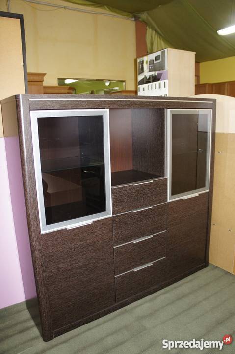 Elegancja i funkcjonalna komoda z szufladami 148.4cm Kępno