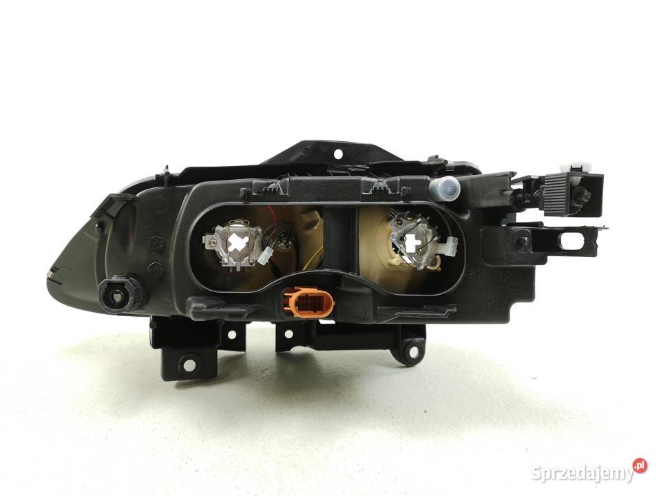 LAMPA PRAWY PRZÓD VALEO RENAULT ESPACE III 9398