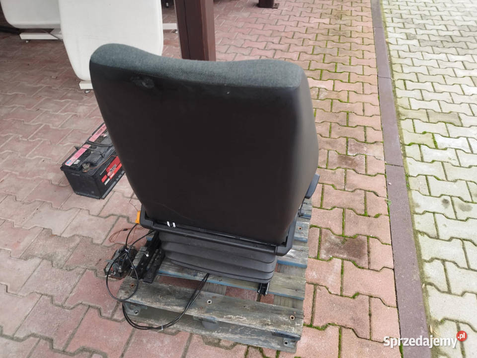 Fotel pneumatyczny ISRI 12V Fotel do maszyn Strzyżew