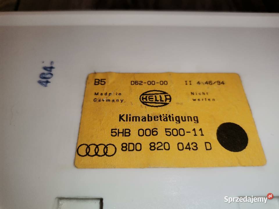 AUDI A4 B5PANEL KLIMATYZACJI 8D0820043D Trzeciewiec