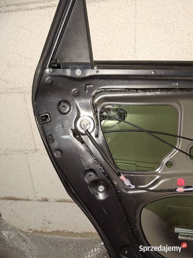 Drzwi Toyota Verso S Lewa strona osobowe Drzwi małopolskie Kraków