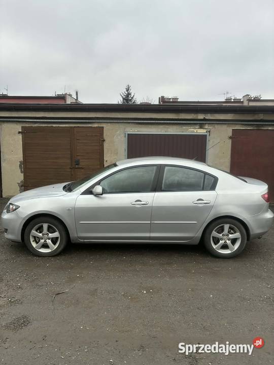 Mazda 3 Sedan 2005 16 CD 109 3 Dobra