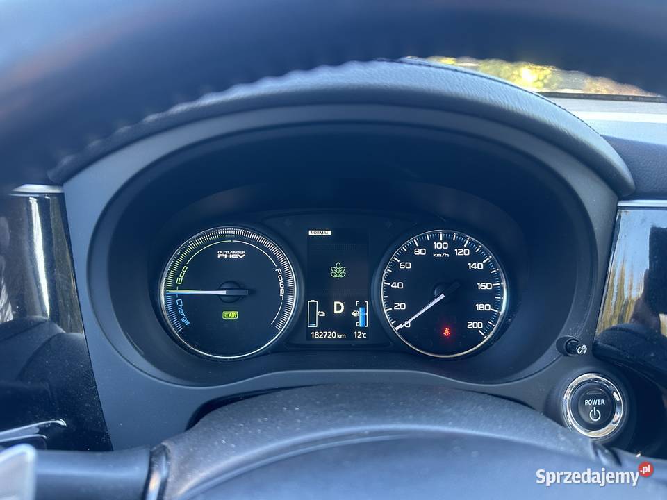 Mitsubishi Outlander PHEV zasięg 32 bogata Outlander Gdańsk