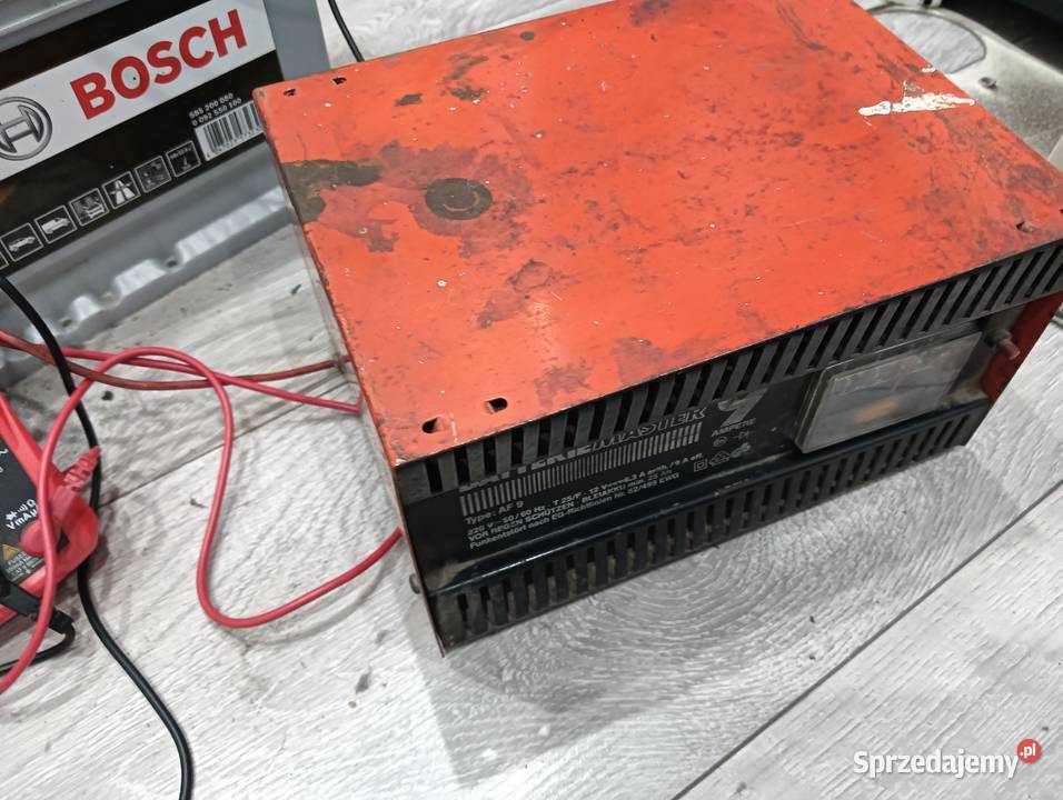 Prostownik ładowarka 9A 12V sprawny porządny Wałbrzych