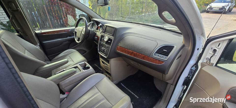 chrysler towcountry przystosowany osoby nieuszkodzony Warszawa sprzedam