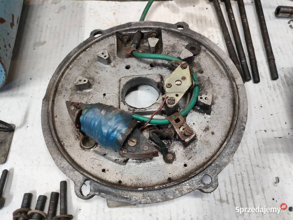 Części do ciągnika Dzik21 sprzedam