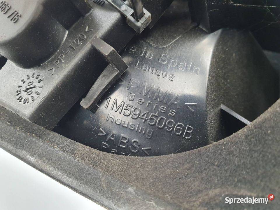 LAMPA PRAWA TYŁ SEAT TOLEDO 1M5945096B Lipno