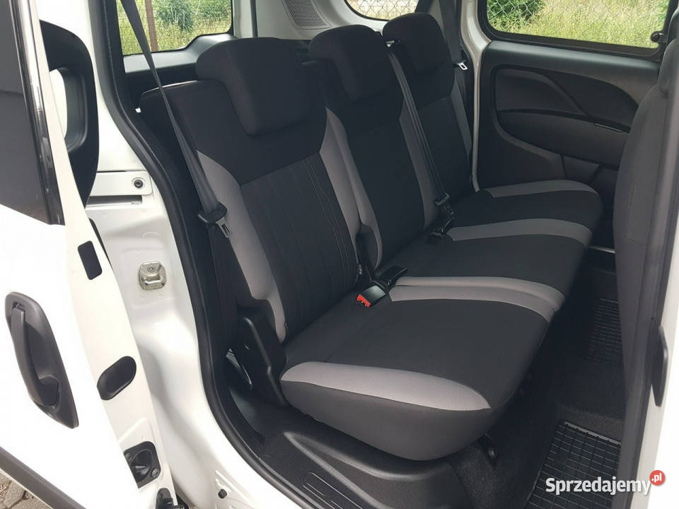 Fiat Doblo 5 OSÓB KLIMA TEMPOMAT 2 xDRZWI BOCZNE 4/5 Poręba sprzedam