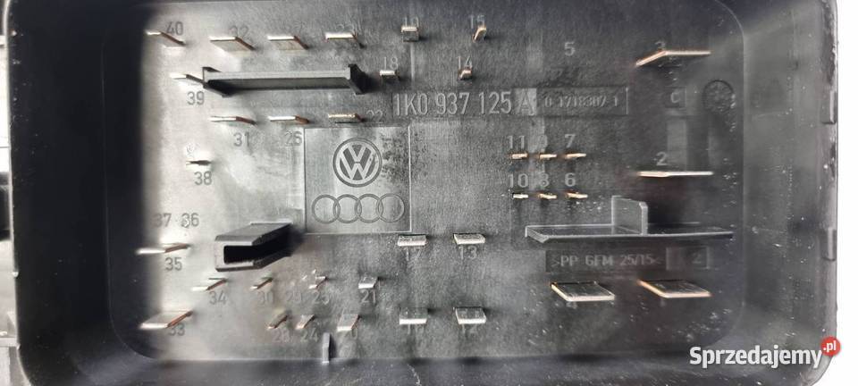 SKRZYNKA BEZPIECZNIKÓW VOLKSWAGEN TOURAN kujawsko-pomorskie Lipno