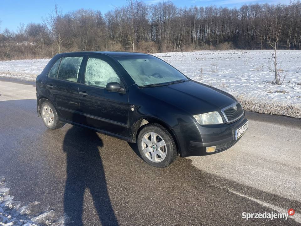 Skoda Fabia 14 benzyna 2002r Czarna Alu Hak
