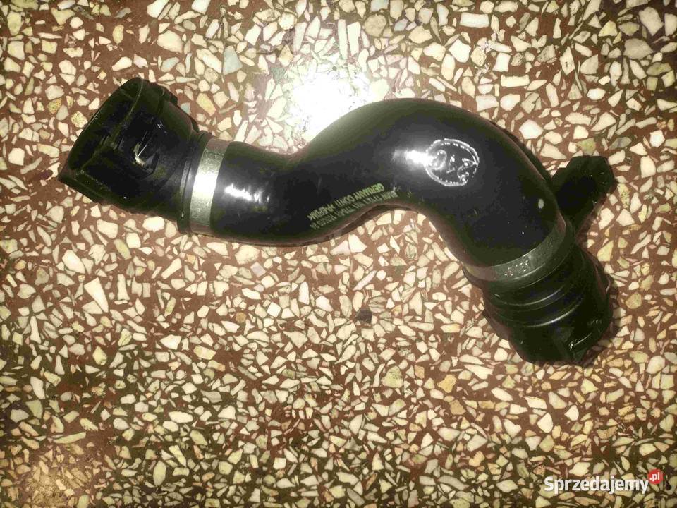 Dolny wąż powrotny chłodnicy BMW E60 E61 523i osobowe Poręba
