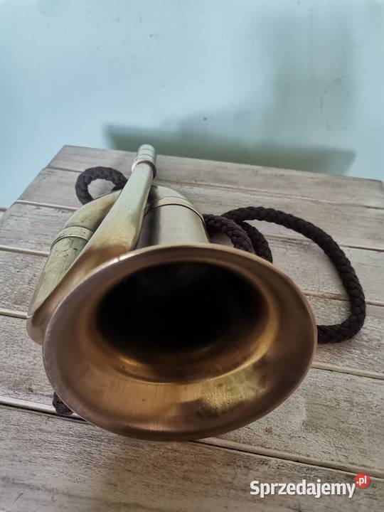 Stara mosiężna trąbka sygnalowa w stylu Art Deco