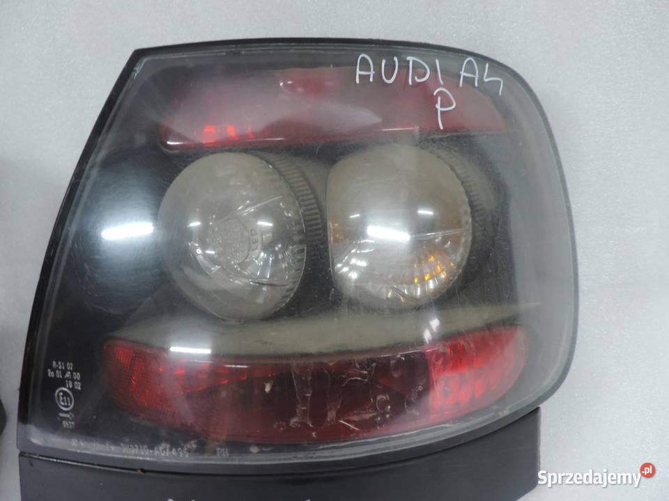 LAMPA PRAWA TYLNA AUDI A4 B5 SEDAN Nowy Sącz
