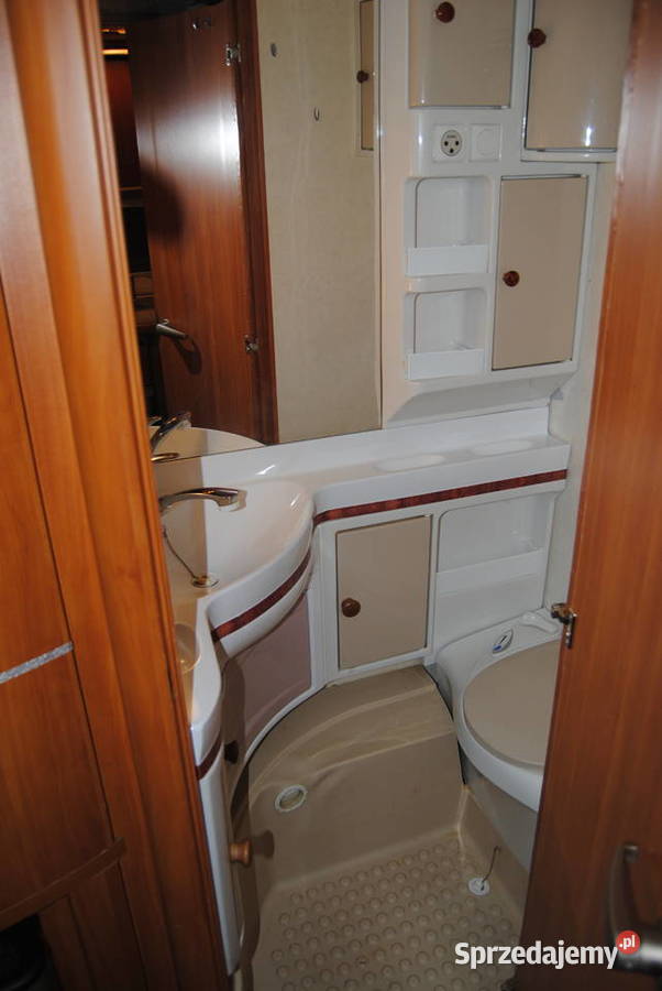 Sprzedam Hobby 560 z przedsionkiem Izabella Kempingowe Przyczepy Komorniki