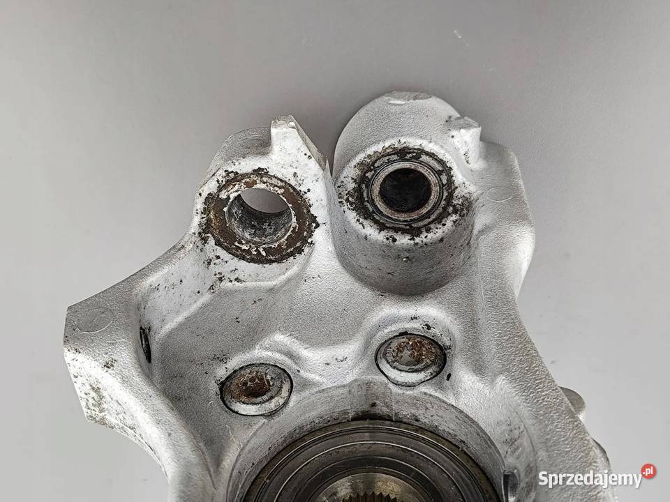 AUDI S8 D2 42 360 ZWROTNICA PIASTA PRAWY PRZÓD Przemęt