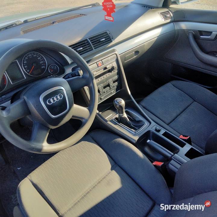 Audi A4 B7 16 MPI sedan nieuszkodzony Nekla