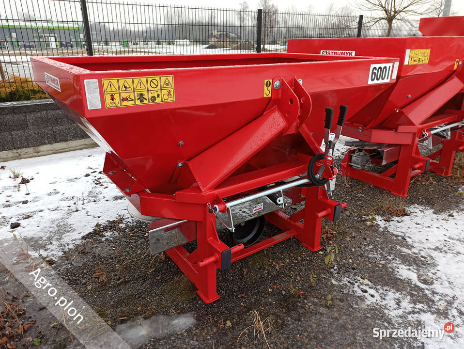 Rozsiewacz do nawozu 600 l 800 l 1000 litrów dolnośląskie Chojnów