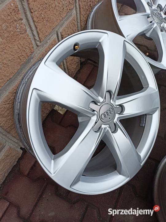 4G0601025M Oryginał Felgi Aluminiowe 18 AUDI A6 osobowe Motoryzacja Bąków