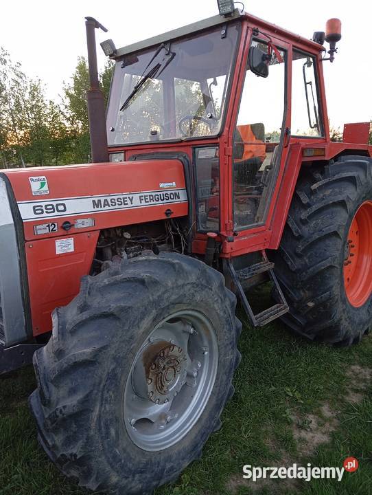 Massey Ferguson 690