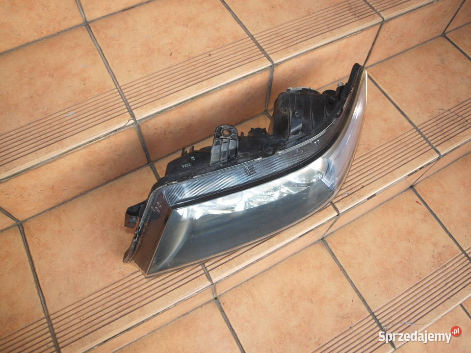 Honda Accord 7 VII lampa lewa przód zwykła 2006 Lampy przednie