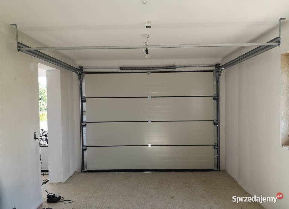 Brama garażowa z napędem 3000x2125 antracyt Zakopane