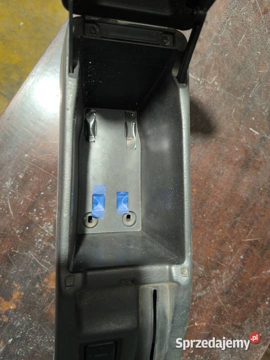 Toyota Celica V T18 lampy tylne blenda KOMPLET osobowe Kotuń