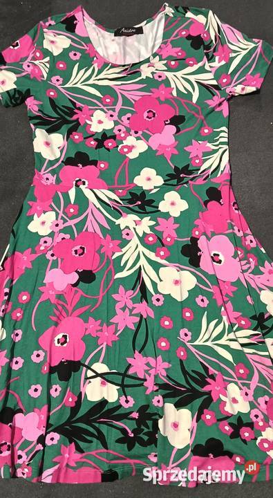 Rozkloszowana w kwiaty Rozkloszowana  dolnośląskie Wrocław