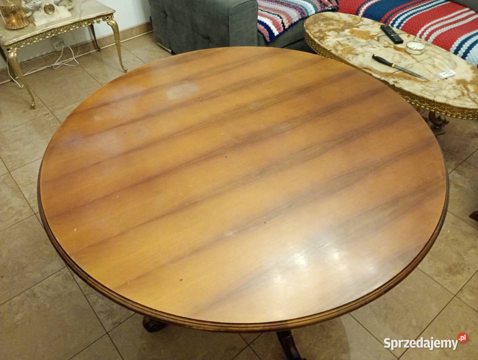 Okrągły stół z 4 krzesłami