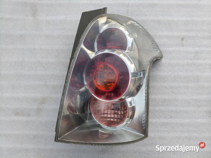 Lampa Prawy Tył Tylna Prawa Toyota Corolla Verso osobowe Lampy tylne Wyszków