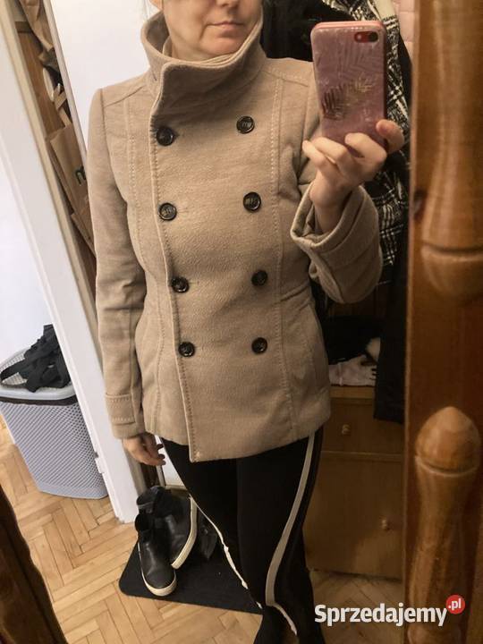 Krótki beżowy płaszczyk HM S Ząbki