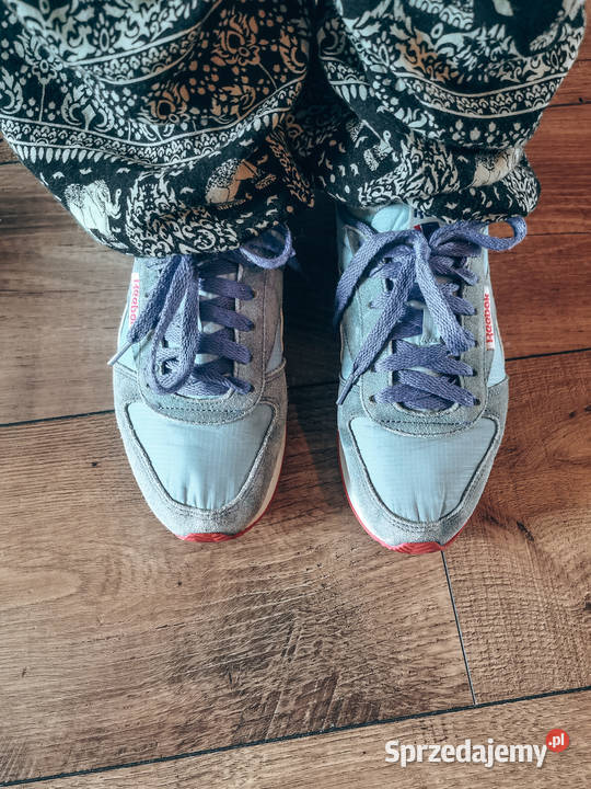 Damskie buty sportowe Reebok Royal Classic Reda