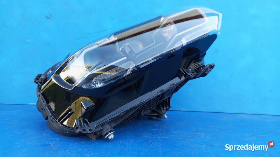 LAMPA PRAWY PRZÓD 9J1941032G PORSCHE TAYCAN 9J1 osobowe Lampy przednie Nowy Tomyśl