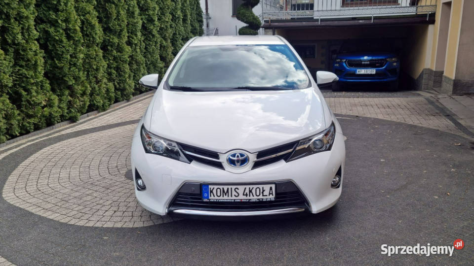 Toyota Auris Hybrid Navi Kamera 136 GWARANCJA bluetooth Płońsk