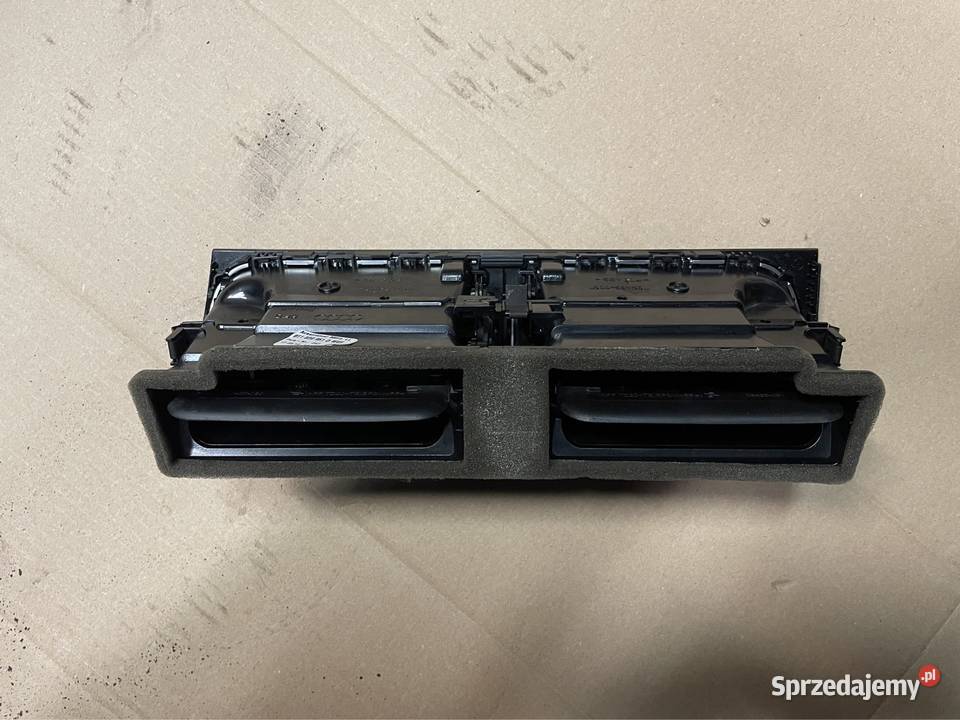 Kratka nawiewu konsoli 8T1820951D audi a5 8T a4 deski rozdzielcze, konsole Szczecin