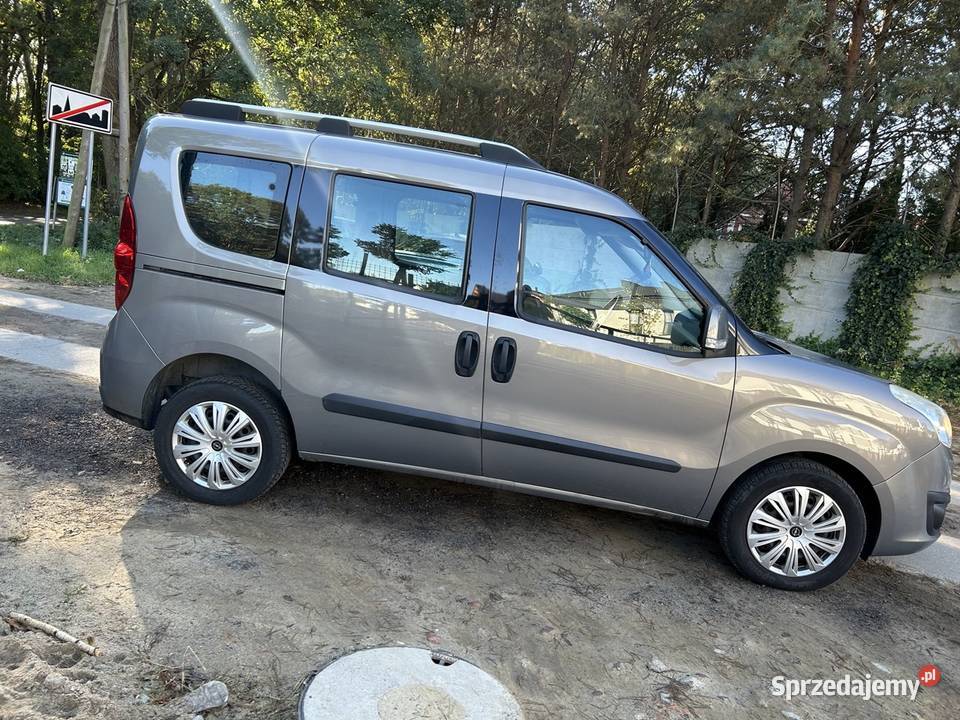 zamiana na osob dostawcze OPEL COMBO TOUR 16 7 Poznań