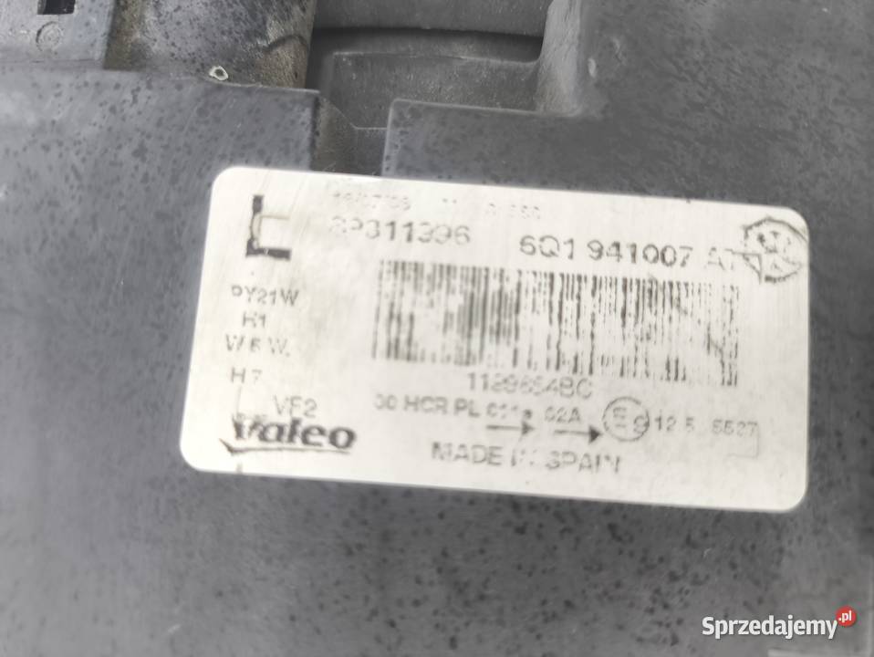 VW POLO IV 9N LIFT LAMPA PRZEDNIA PRZÓD LEWA Radom
