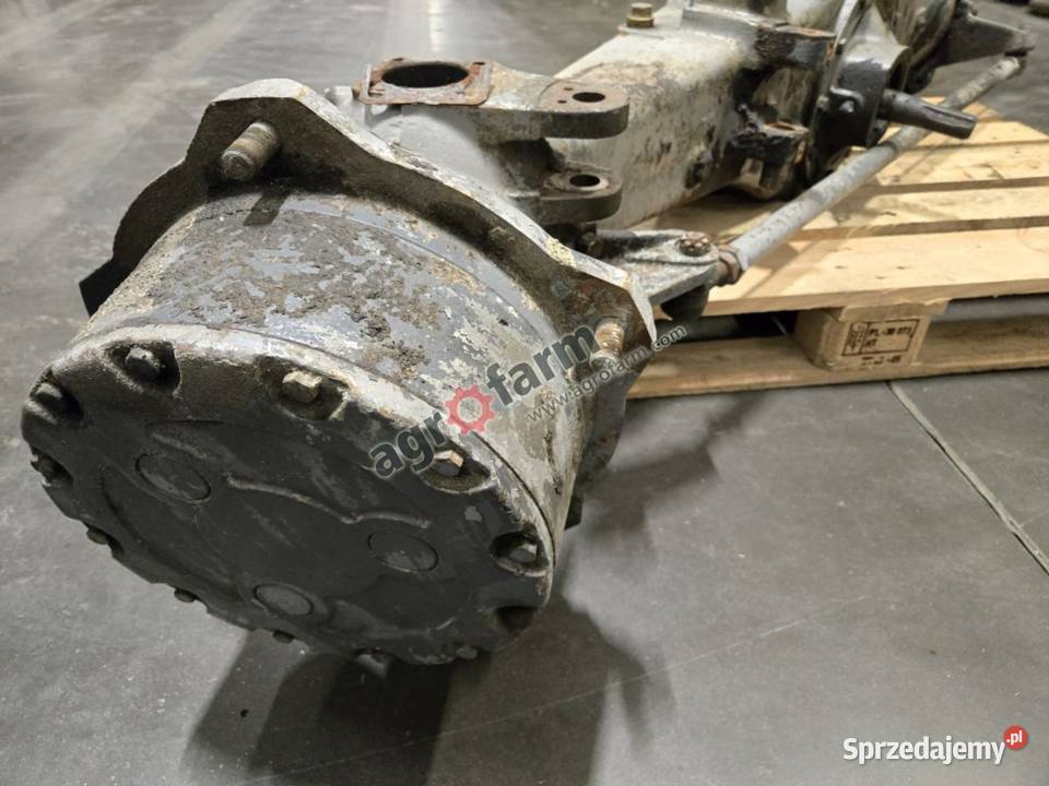 Przedni most Massey Ferguson 2640