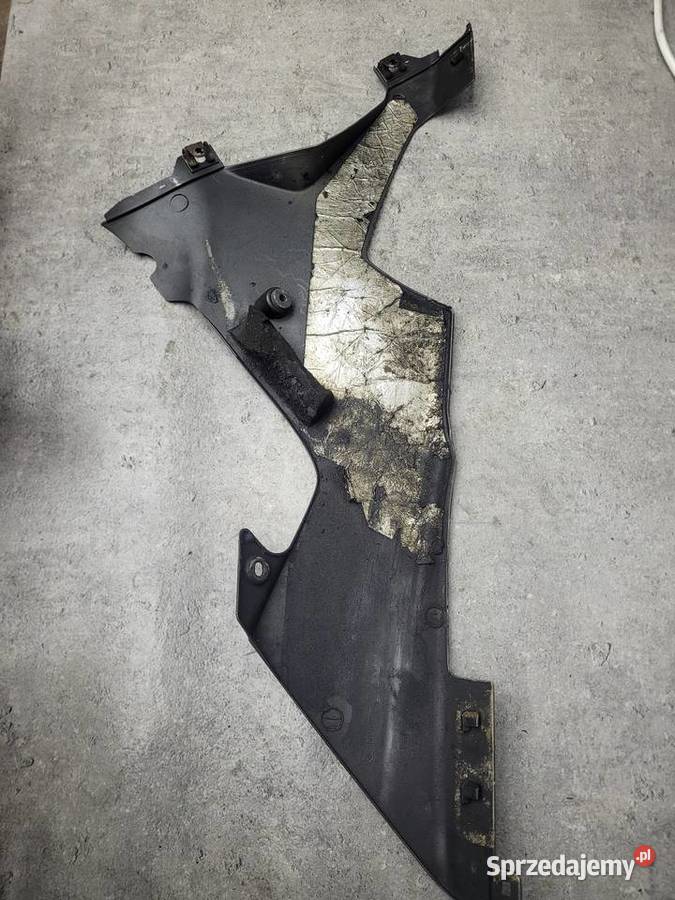 YAMAHA R1 RN09 0203 PŁUG LEWY OWIEWKA BOK Szyby i owiewki wielkopolskie Nowy Tomyśl sprzedam